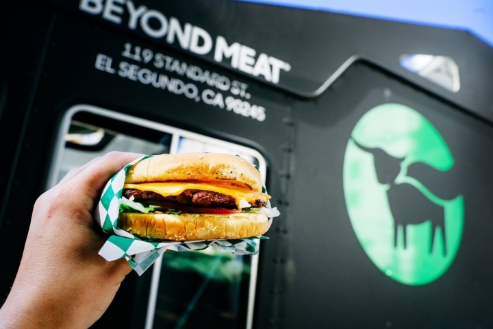 Взлет акций Beyond Meat: устойчивое развитие и декарбонизация как новые драйверы роста
