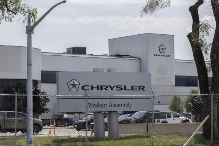 Перенос производства Stellantis: Канада требует соблюдения EV–обязательств