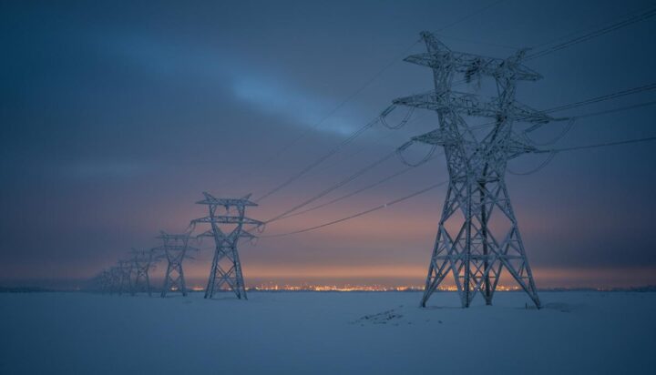 Шторм в США: энергосистема на грани, регуляторы отменяют эко-нормы